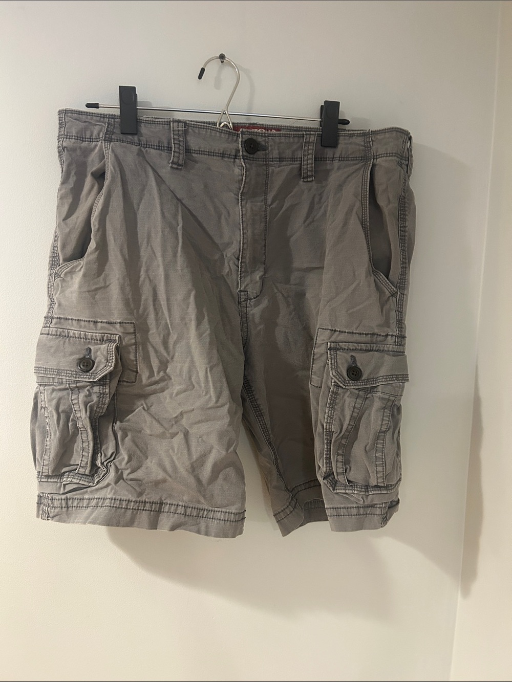 Arizona Jean Company Men's Gray Cargo Shorts with Button-Flap Pockets